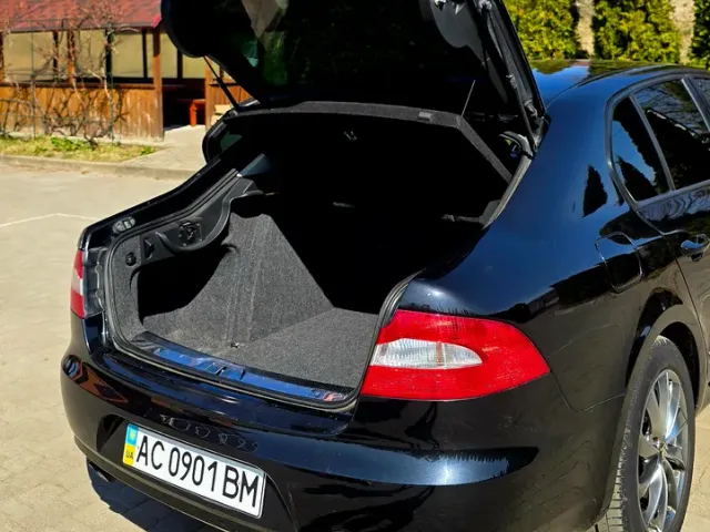 Skoda Superb - фото 4