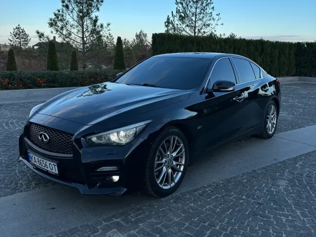 Infiniti Q50 - фото 1