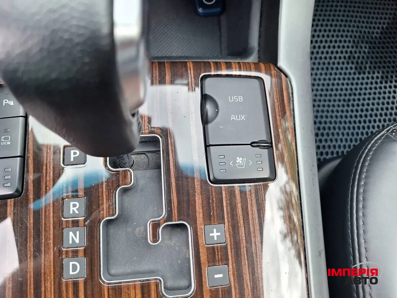 Kia Mohave - фото 28