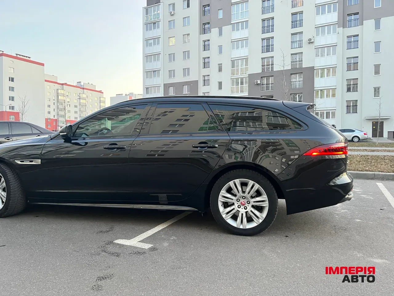 Jaguar XF - фото 4