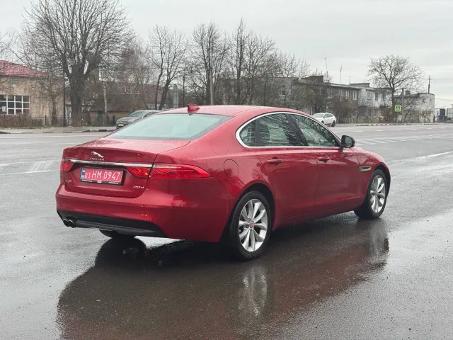 Jaguar XF - фото 4
