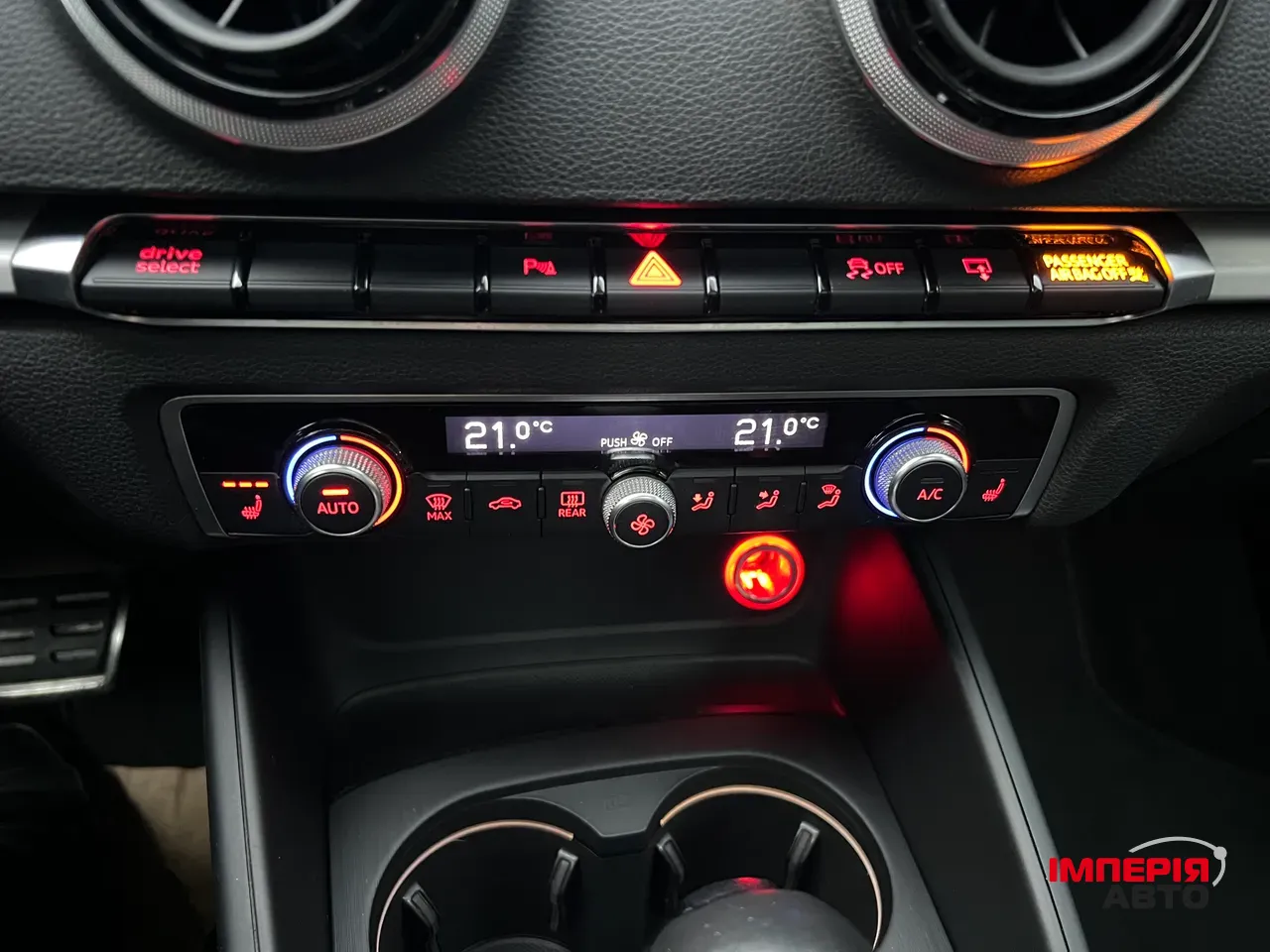 Audi S3 - фото 28