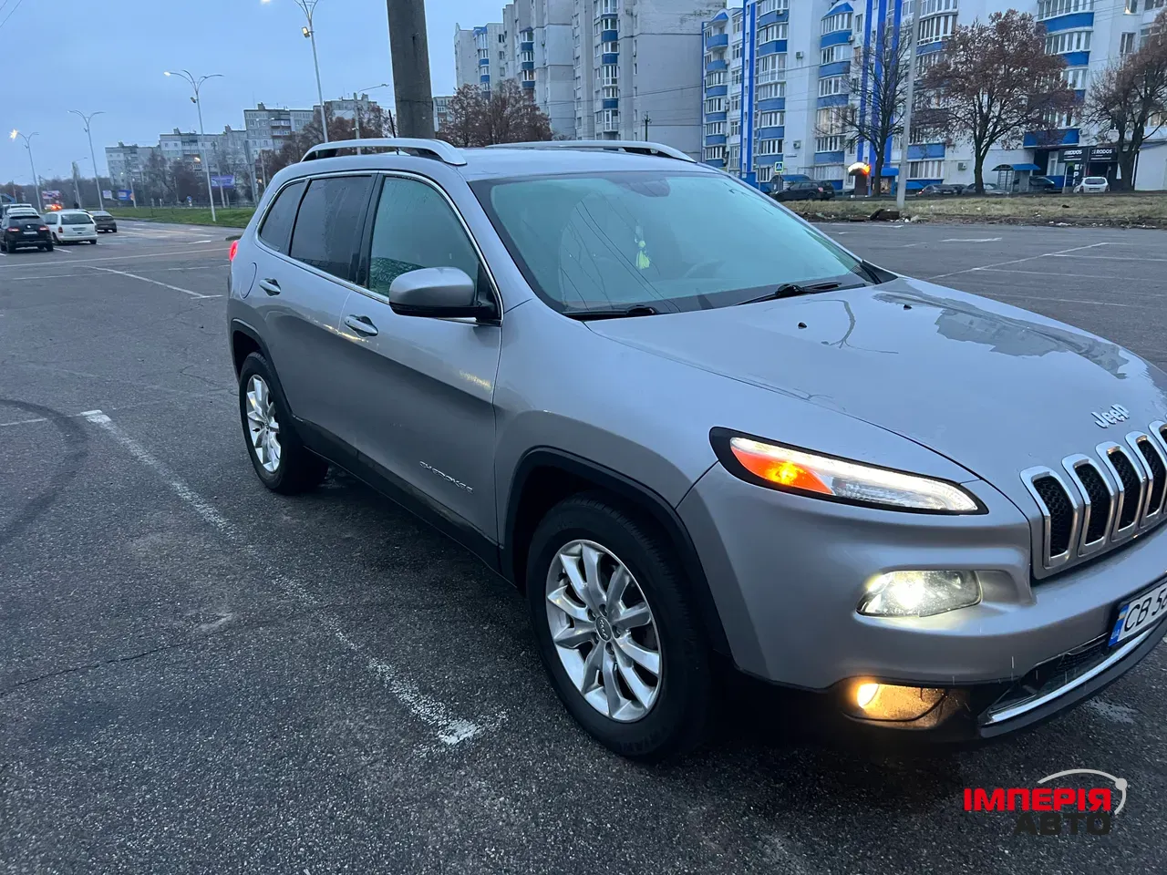 Jeep Cherokee - фото 2