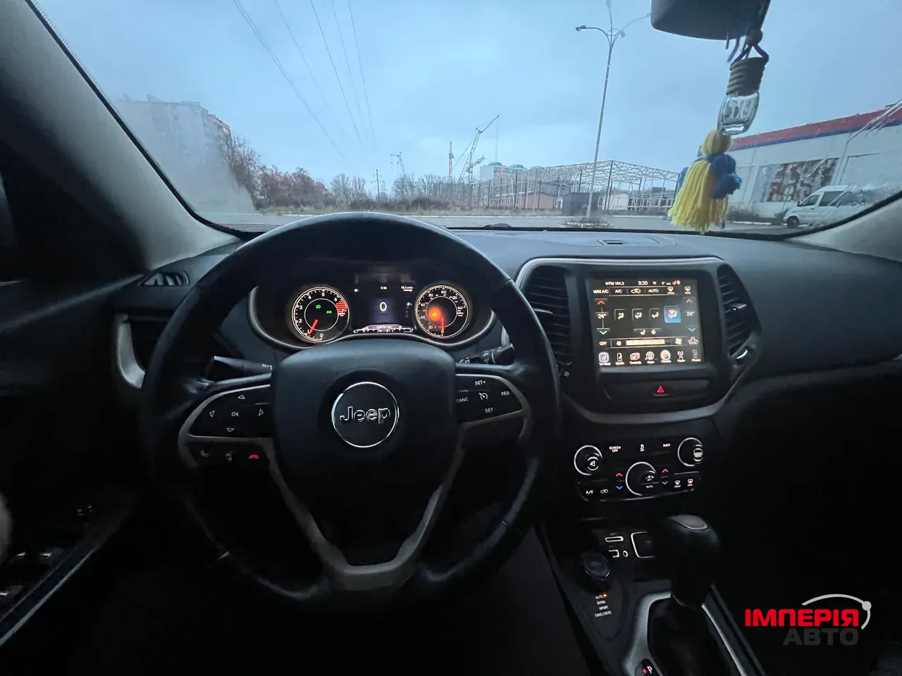 Jeep Cherokee - фото 10