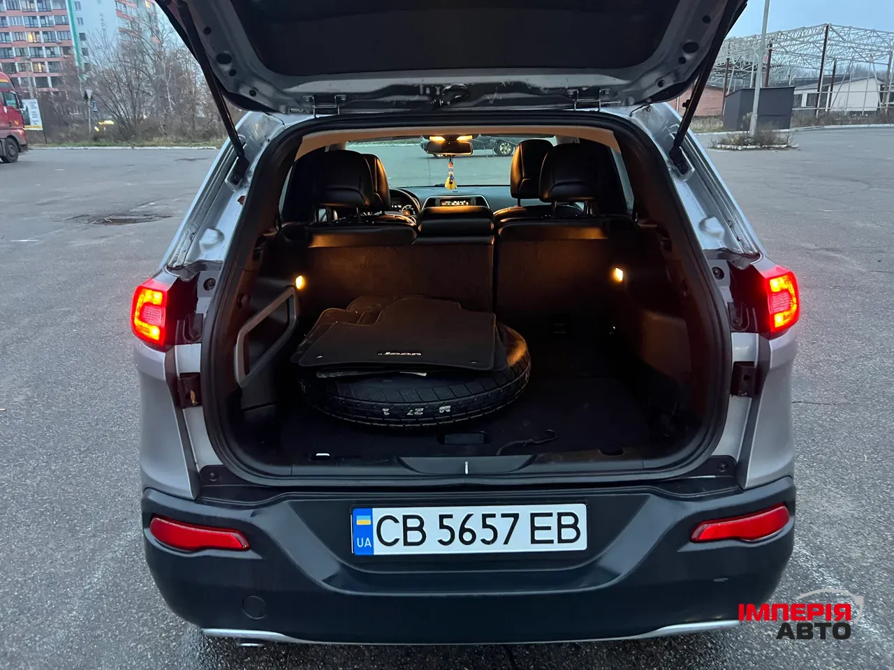 Jeep Cherokee - фото 6