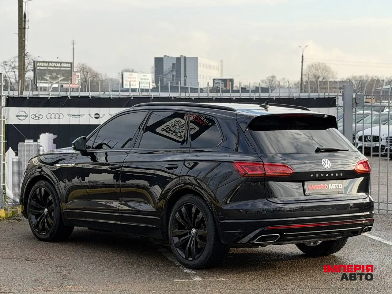 Volkswagen Touareg - фото 6