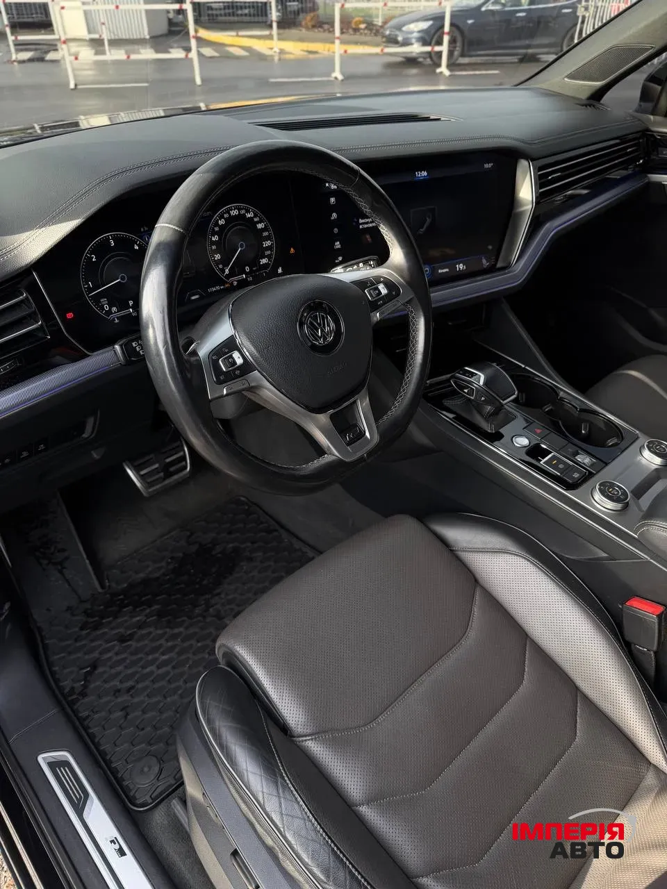 Volkswagen Touareg - фото 7