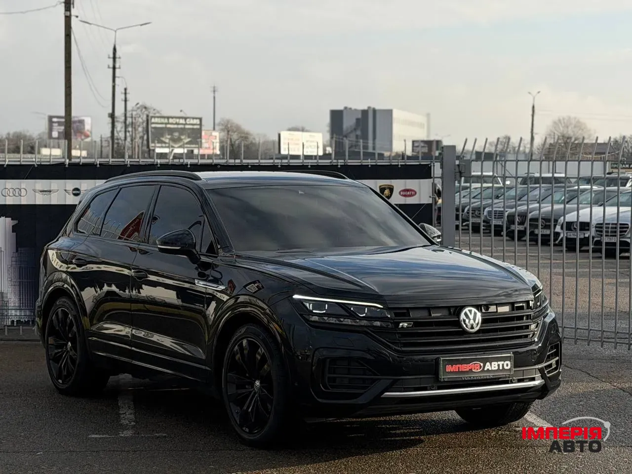 Volkswagen Touareg - фото 2