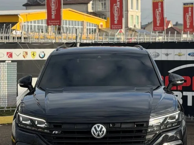 Volkswagen Touareg - фото 3