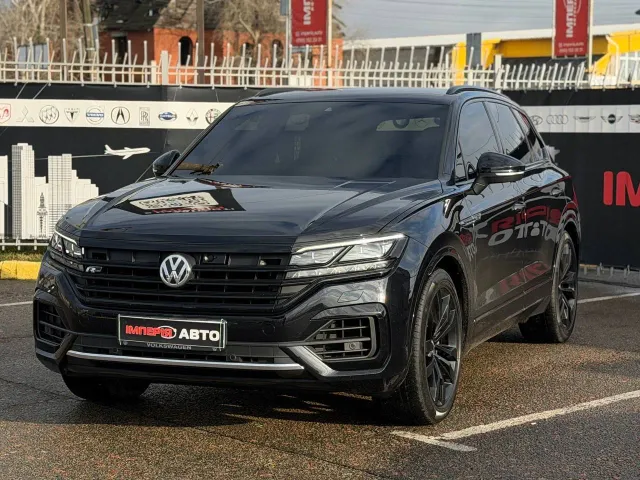 Volkswagen Touareg - фото 1