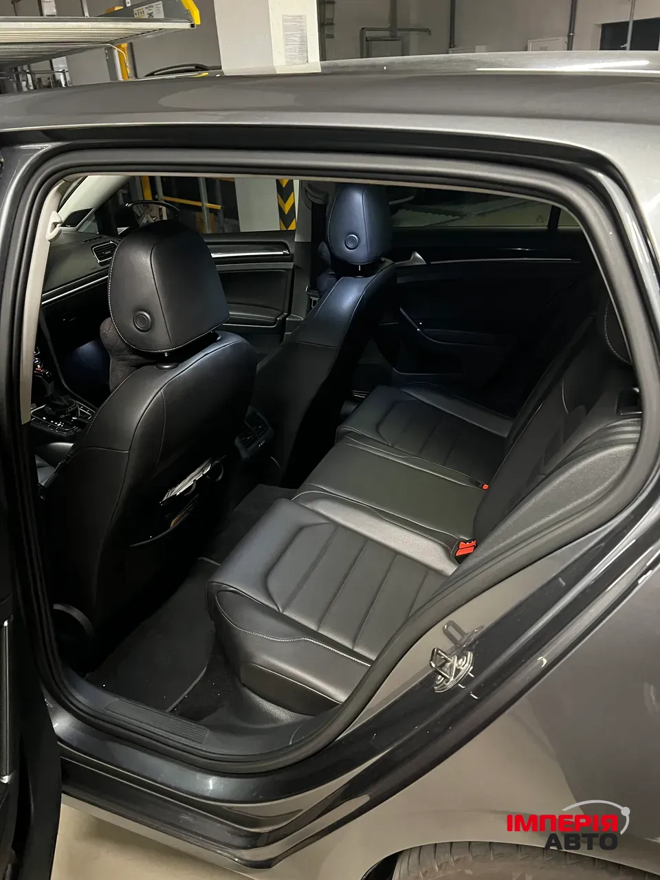 Volkswagen Golf - фото 8