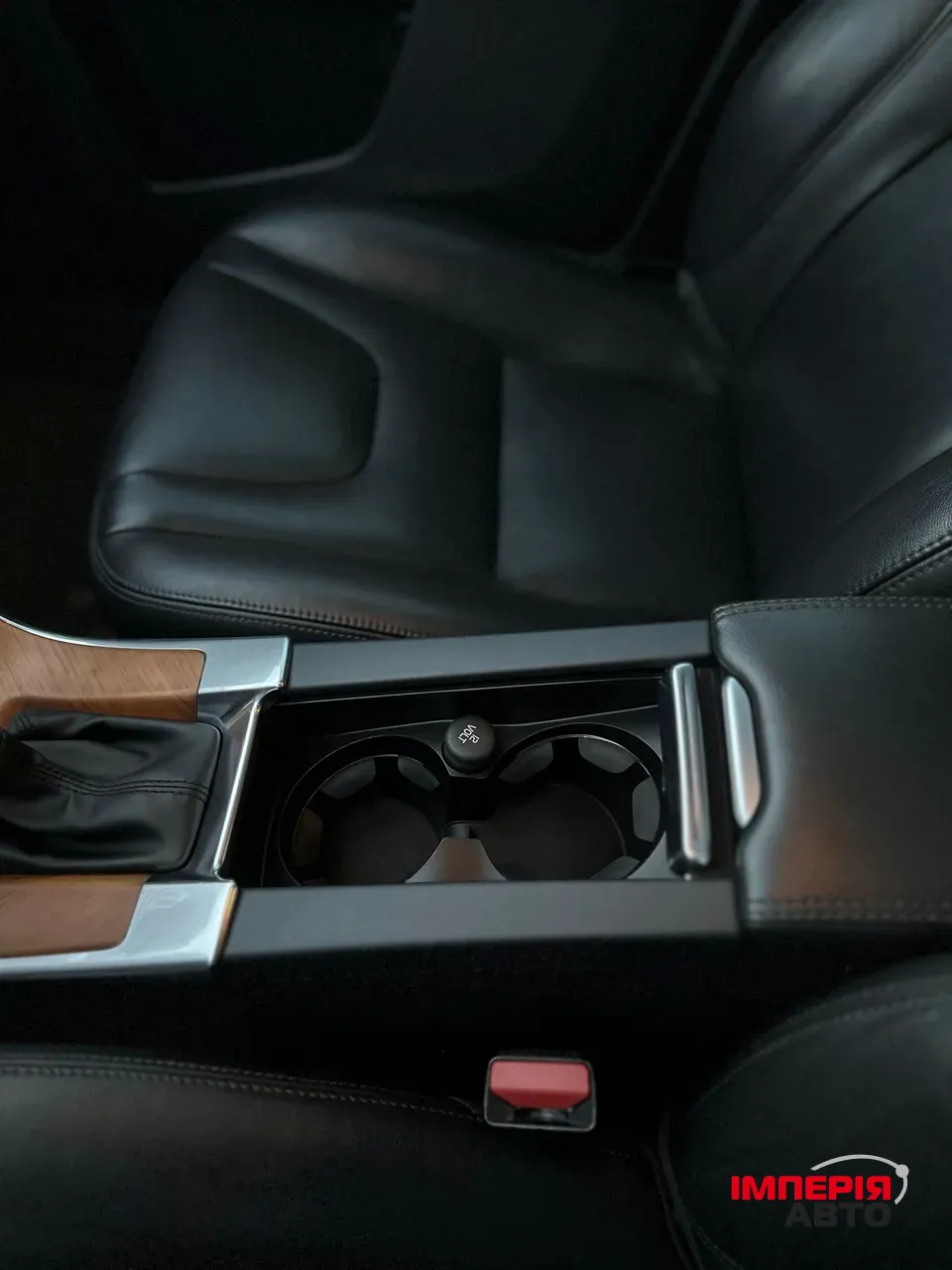 Volvo XC60 - фото 17