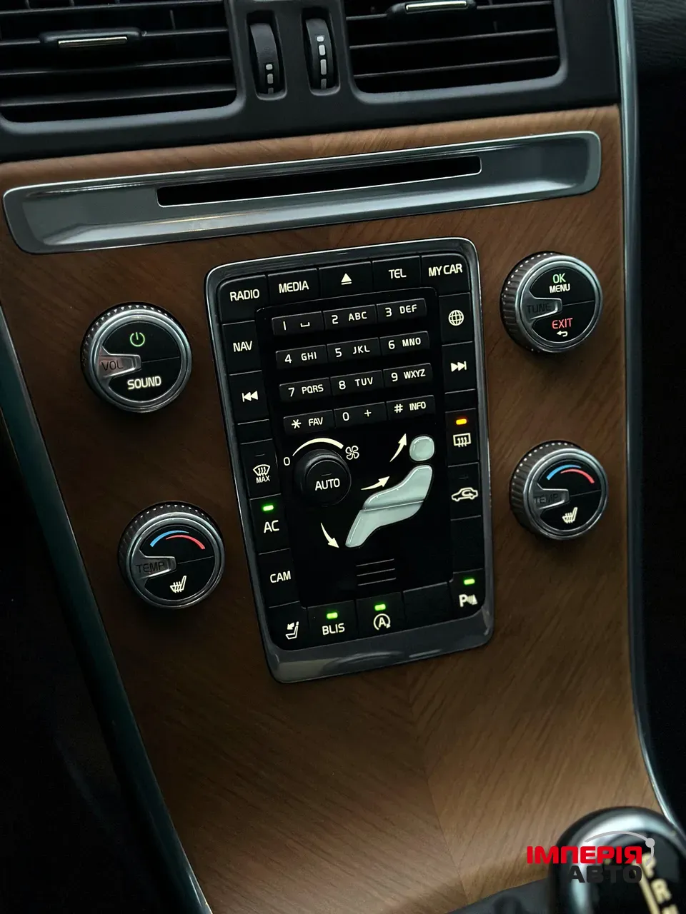 Volvo XC60 - фото 16