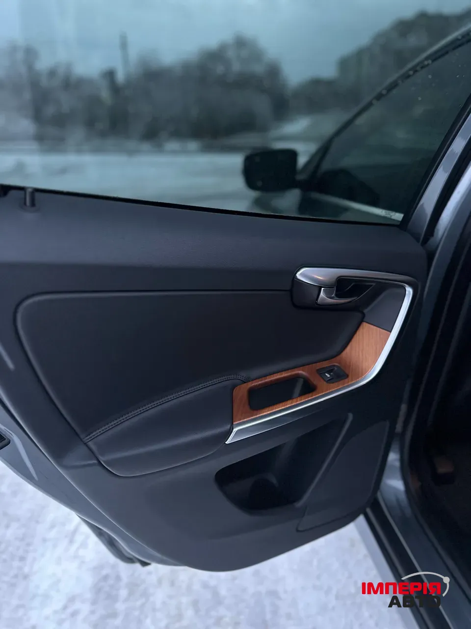 Volvo XC60 - фото 18