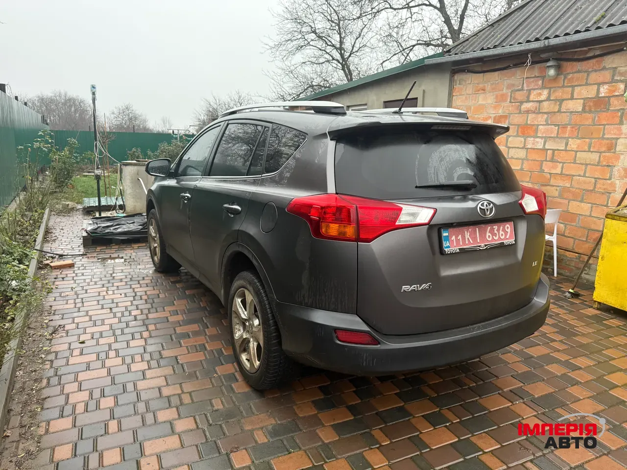 Toyota RAV4 - фото 2
