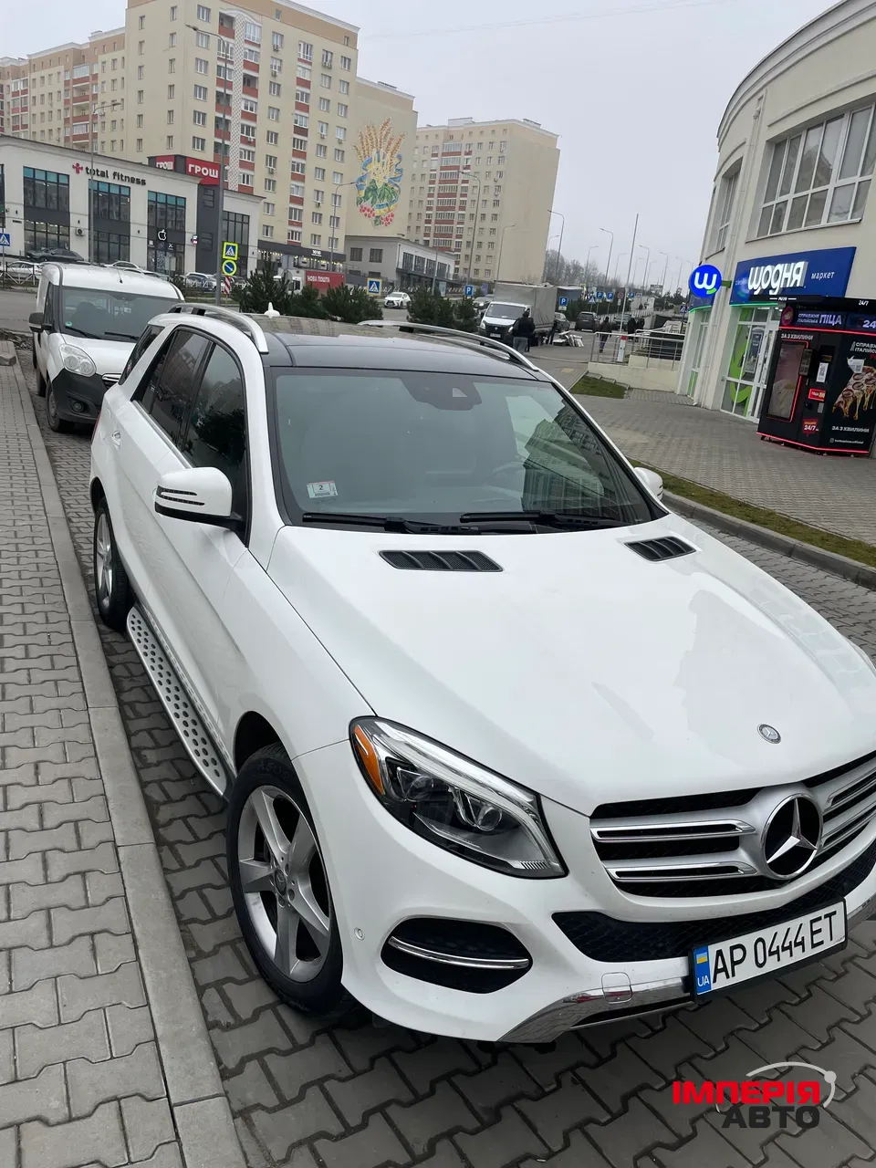 Mercedes-Benz GLE - фото 1