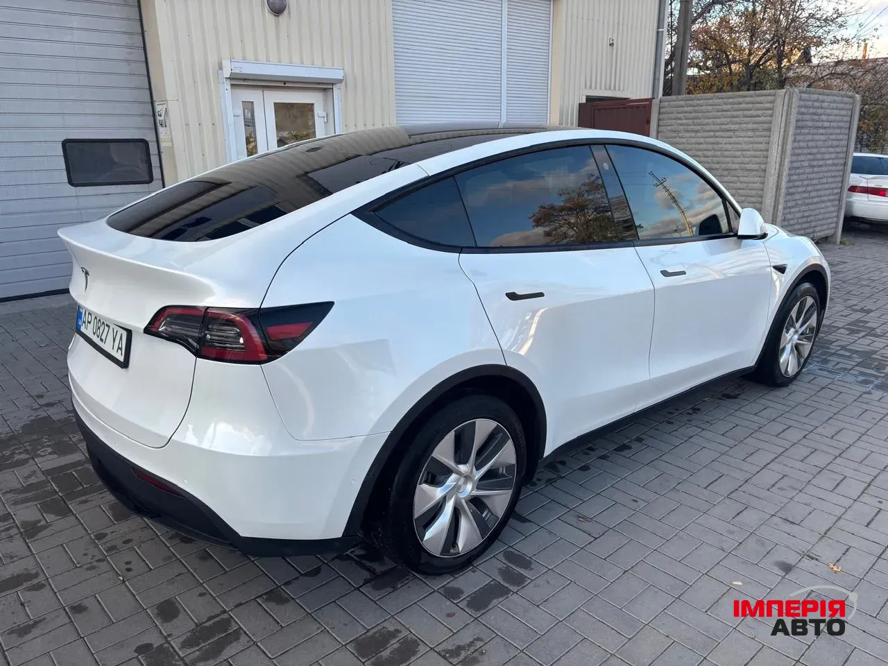 Tesla Model Y - фото 11