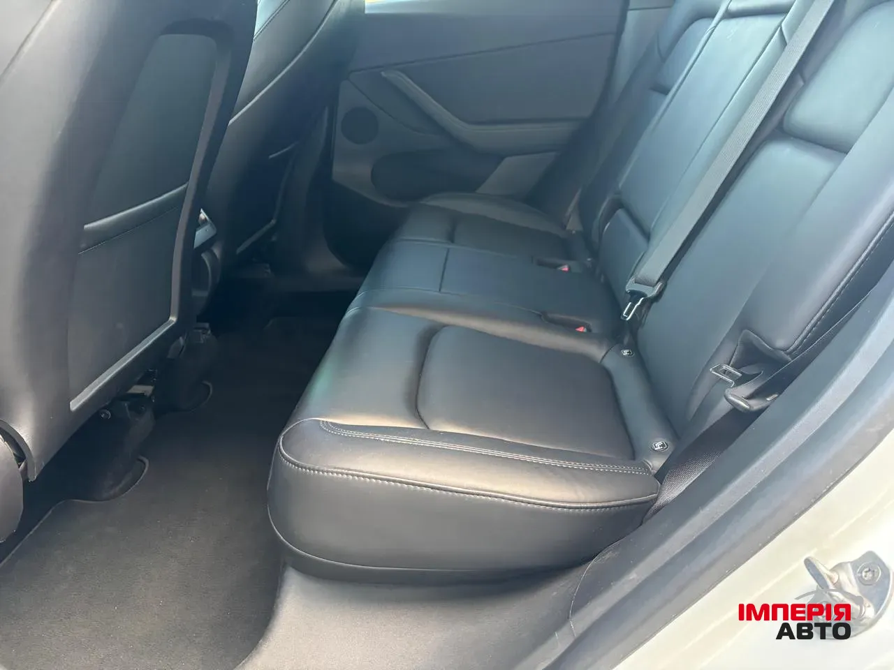 Tesla Model Y - фото 6