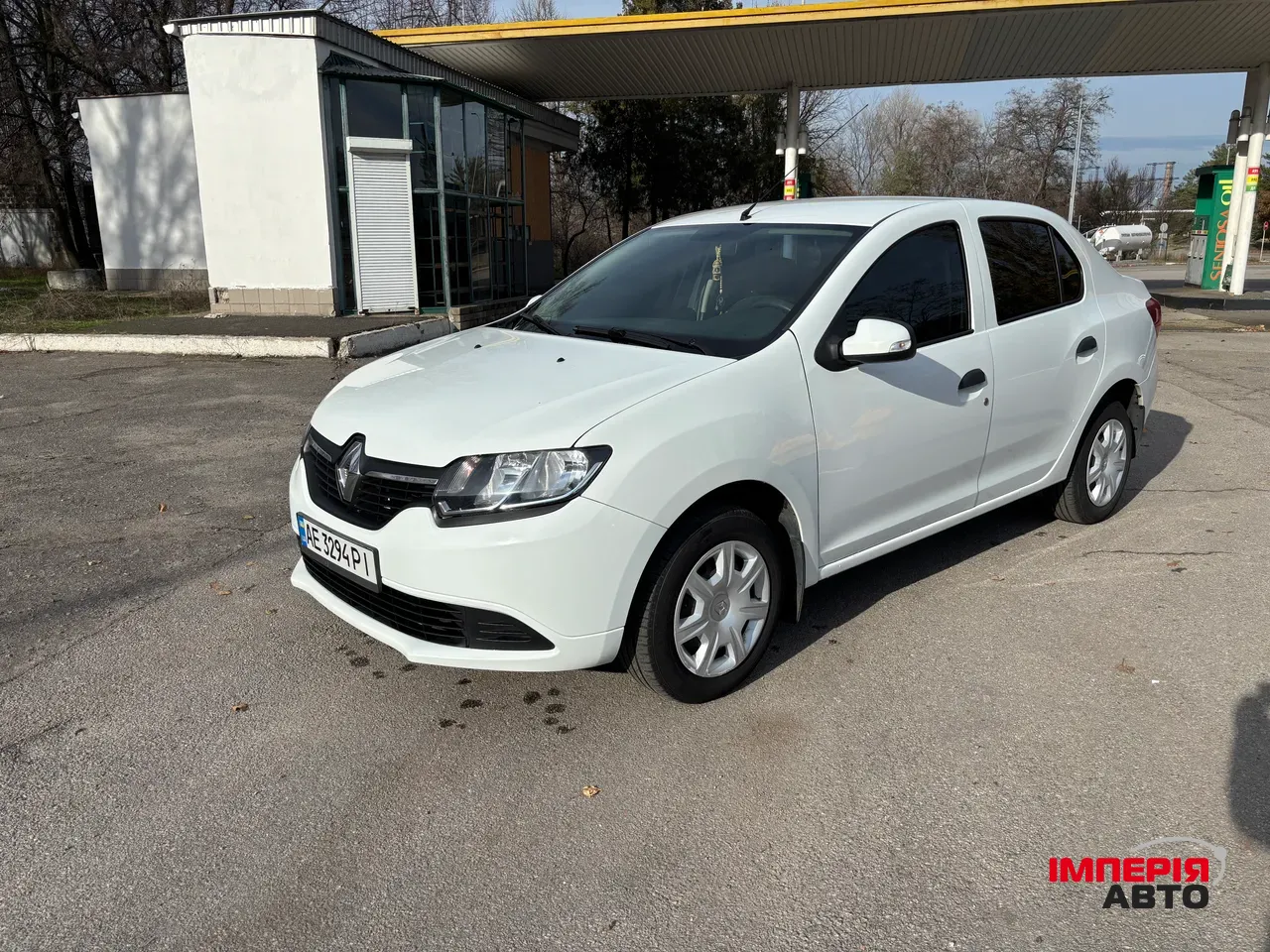 Renault Logan - фото 12
