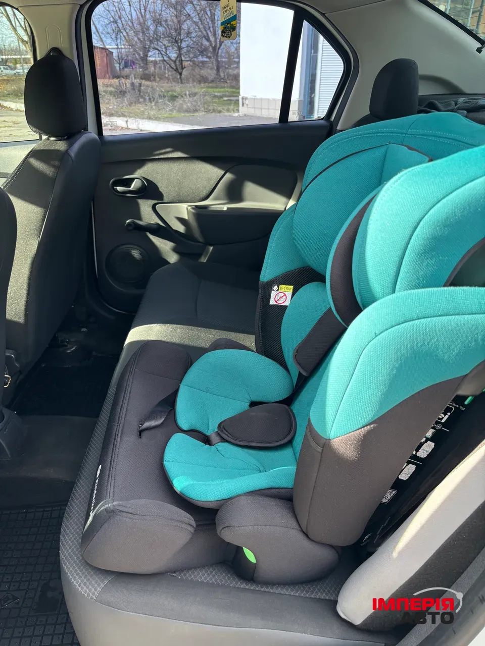 Renault Logan - фото 16