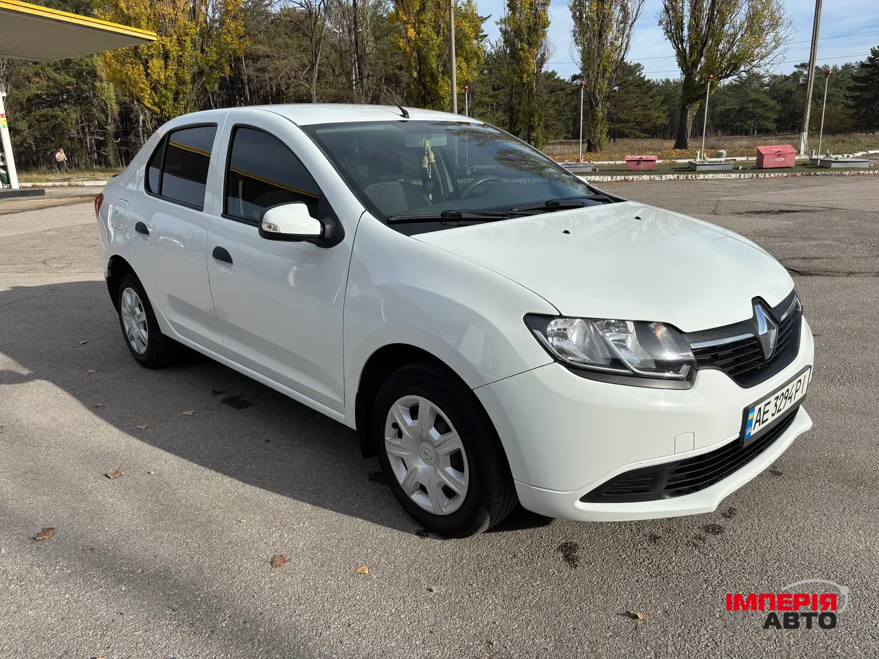 Renault Logan - фото 11