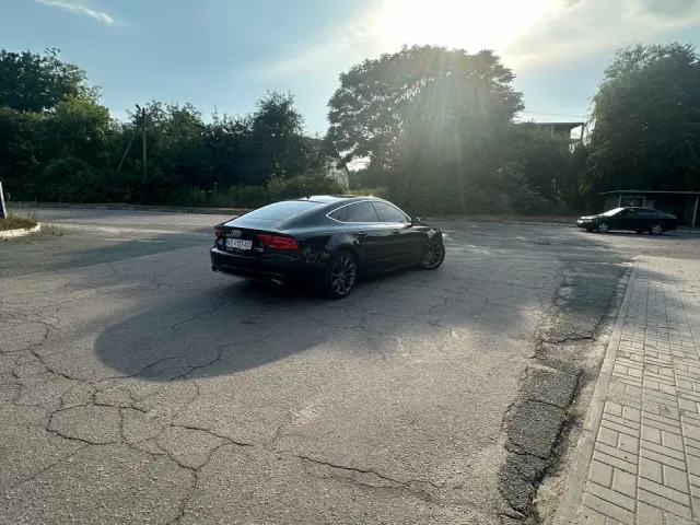 Audi A7 - фото 4