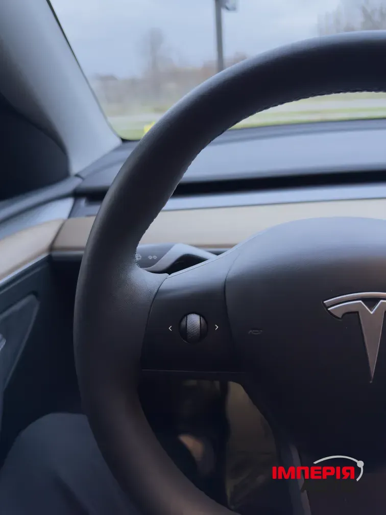 Tesla Model Y - фото 20