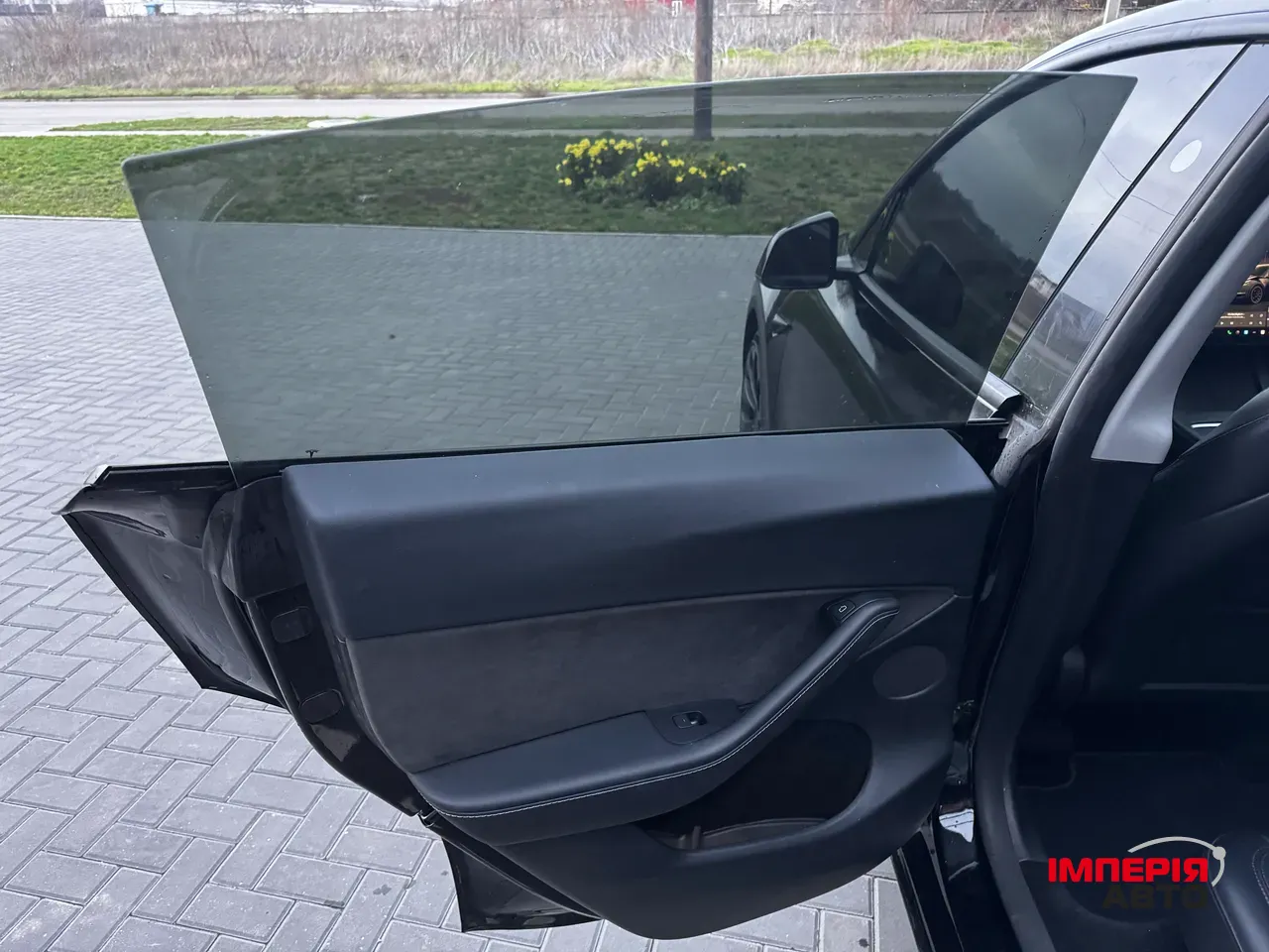 Tesla Model Y - фото 31