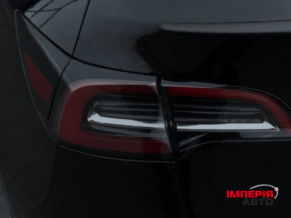 Tesla Model Y - фото 43