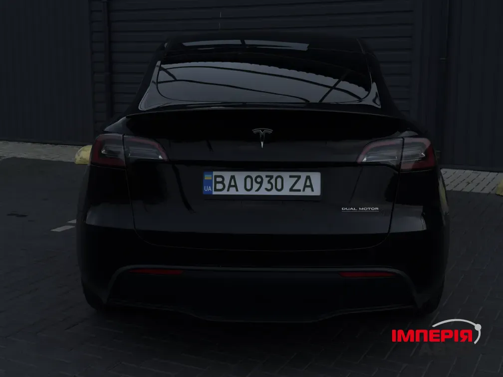 Tesla Model Y - фото 7