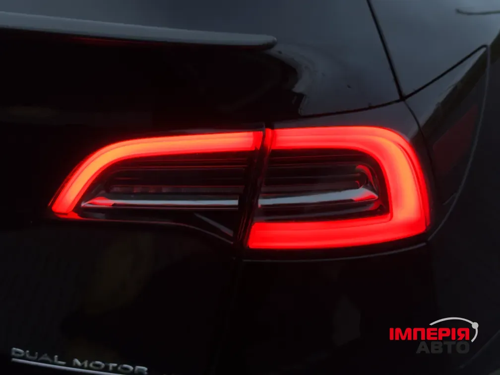 Tesla Model Y - фото 47