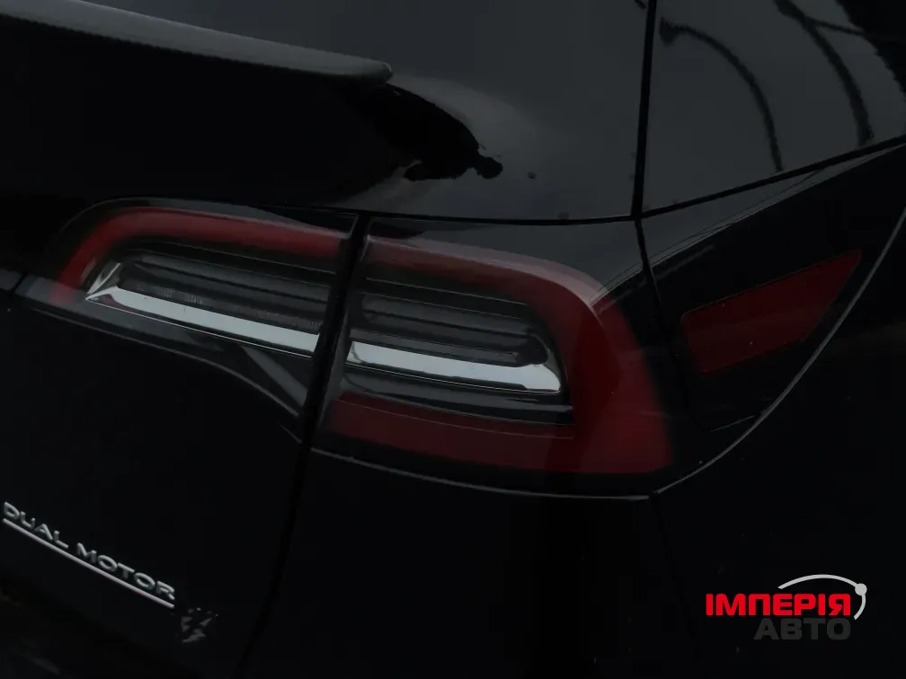 Tesla Model Y - фото 48