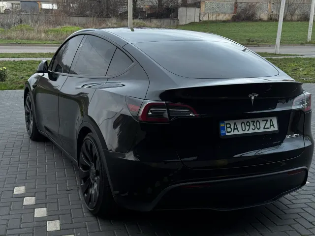 Tesla Model Y - фото 5