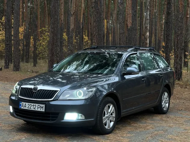 Skoda Octavia - фото 1