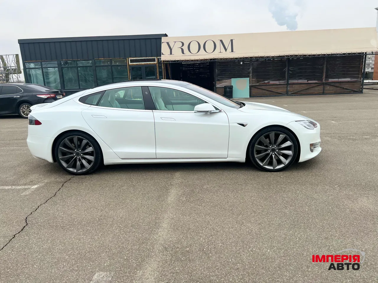 Tesla Model S - фото 6
