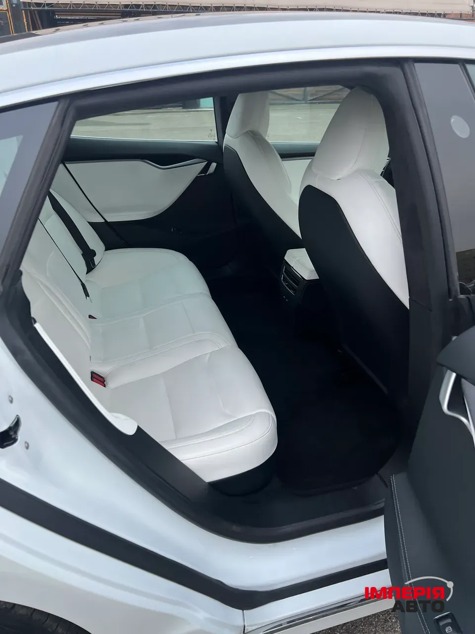 Tesla Model S - фото 24