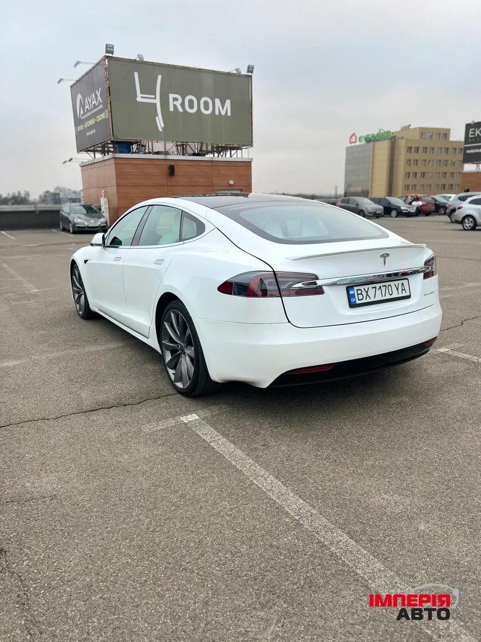 Tesla Model S - фото 9