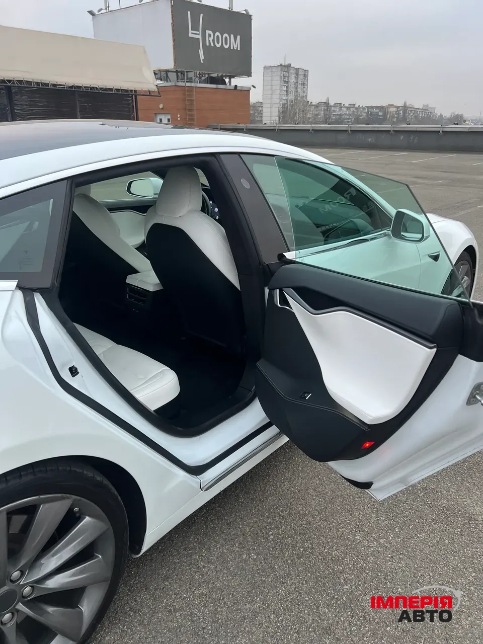 Tesla Model S - фото 23