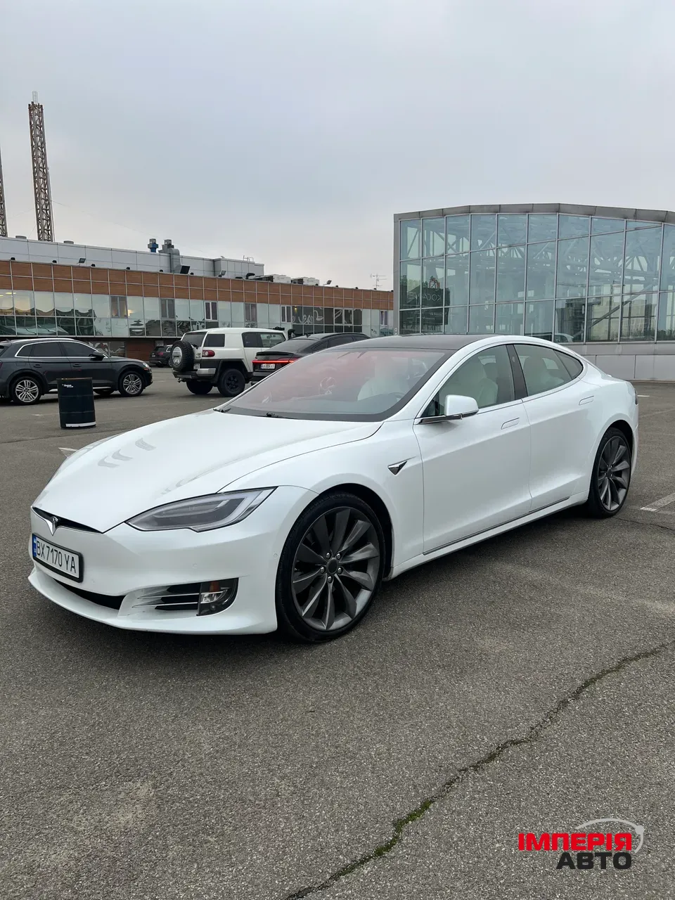 Tesla Model S - фото 11
