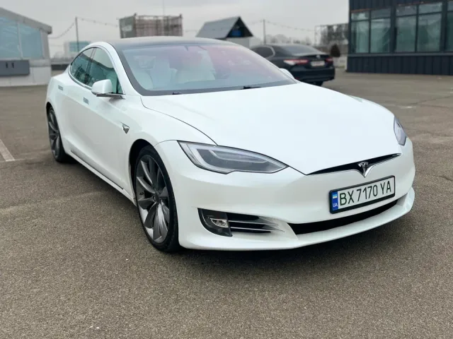 Tesla Model S - фото 5