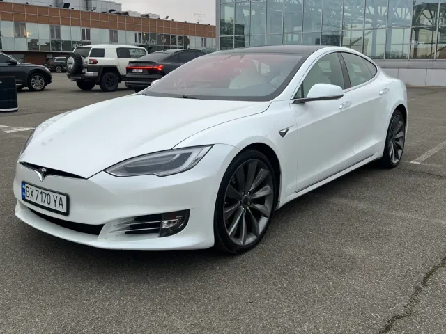 Tesla Model S - фото 2