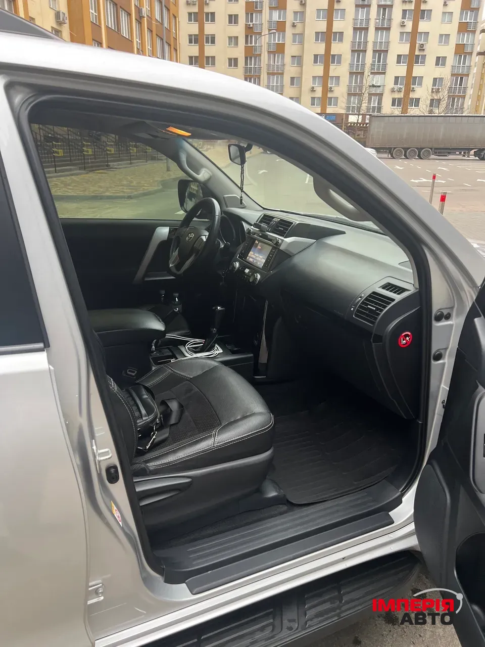 Toyota Land Cruiser Prado - фото 11