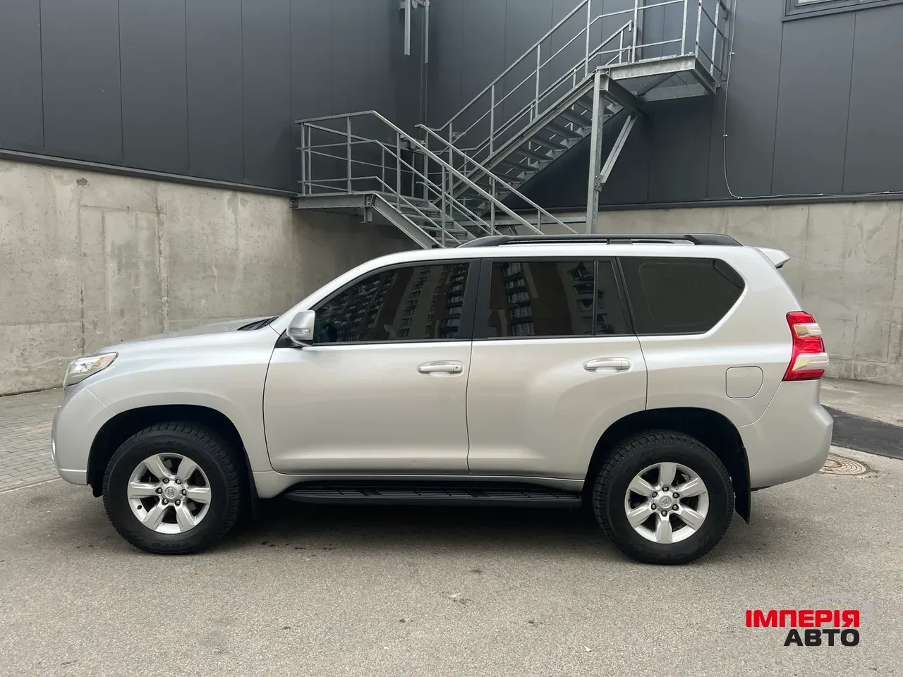 Toyota Land Cruiser Prado - фото 1