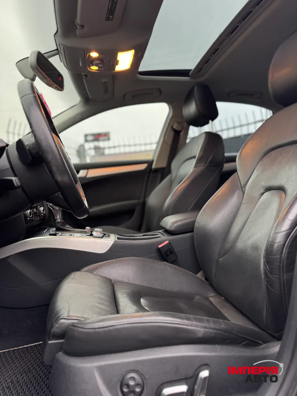 Audi A4 - фото 8