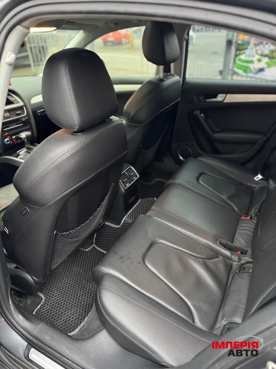 Audi A4 - фото 11