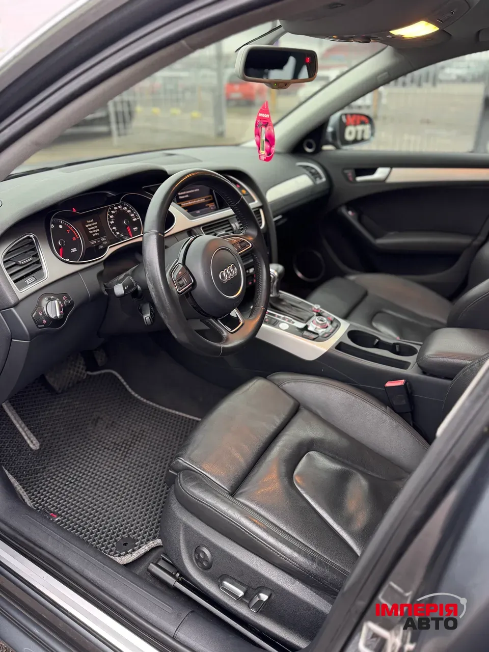 Audi A4 - фото 9