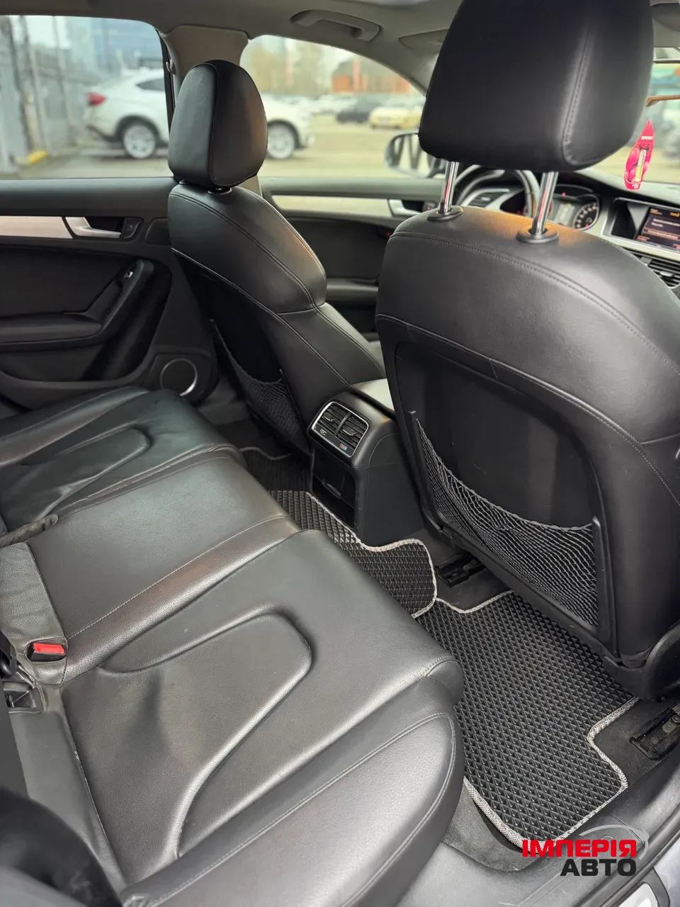 Audi A4 - фото 18