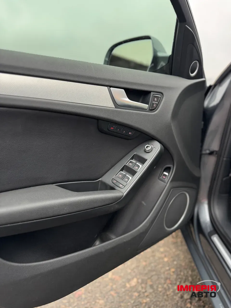 Audi A4 - фото 7