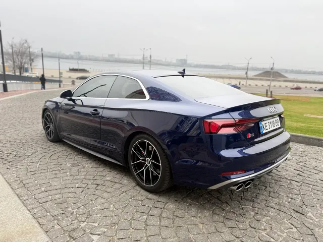 Audi S5 - фото 5