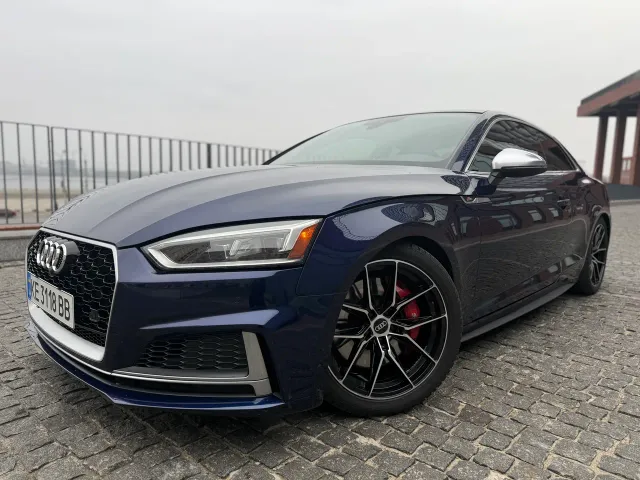 Audi S5 - фото 1